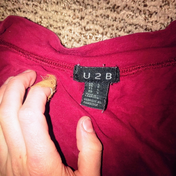 Red burgendy loose high low shirt - Picture 2 of 3